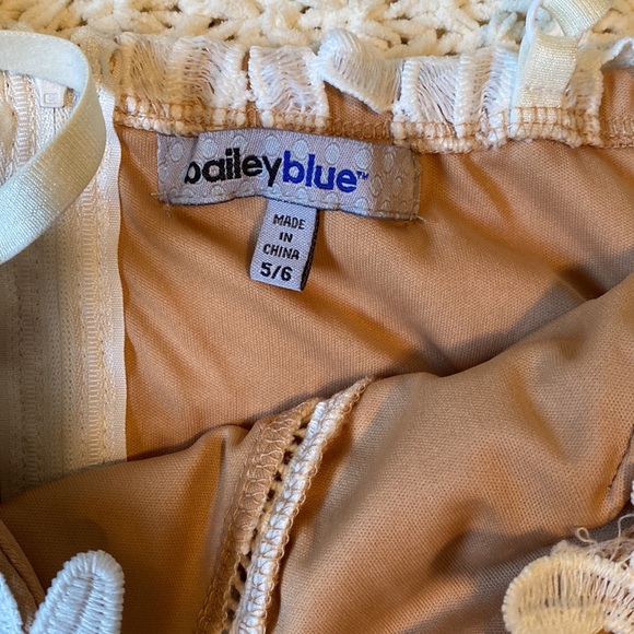 White and nude dress / sundress 🤍🤎 - Picture 5 of 9